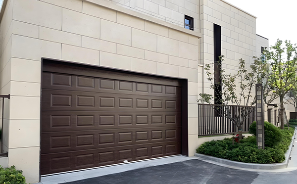 人民路街道车库门