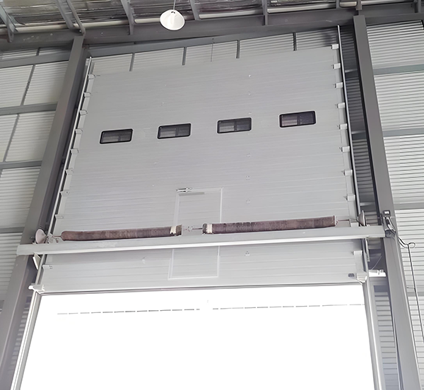 人民路街道工业滑升门