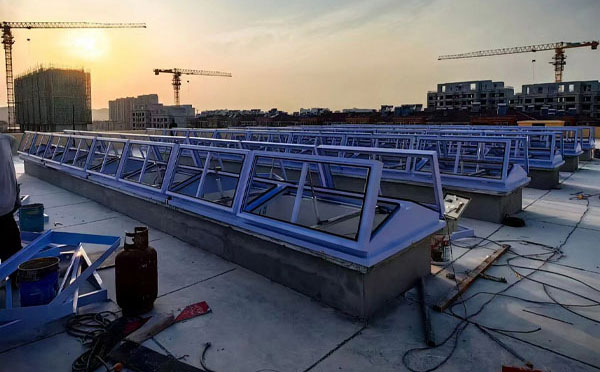 消防人民路街道排烟窗怎么选择尺寸