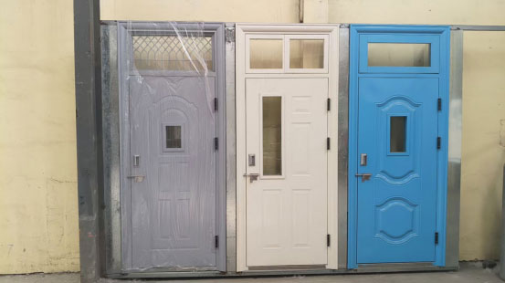 人民路街道学校教室门