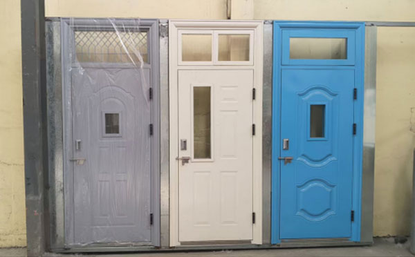 人民路街道学校教室门