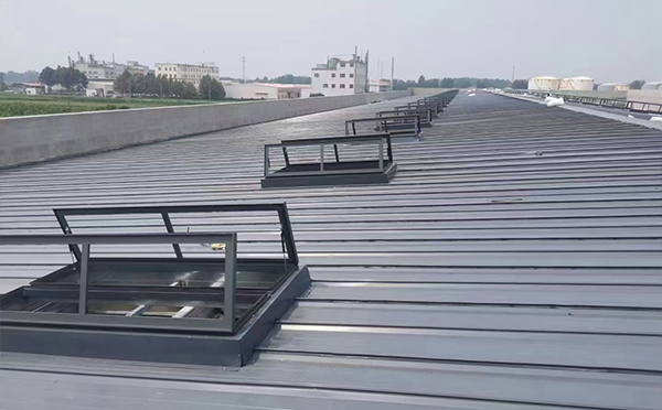 某中学室内体育馆人民路街道排烟窗改造项目