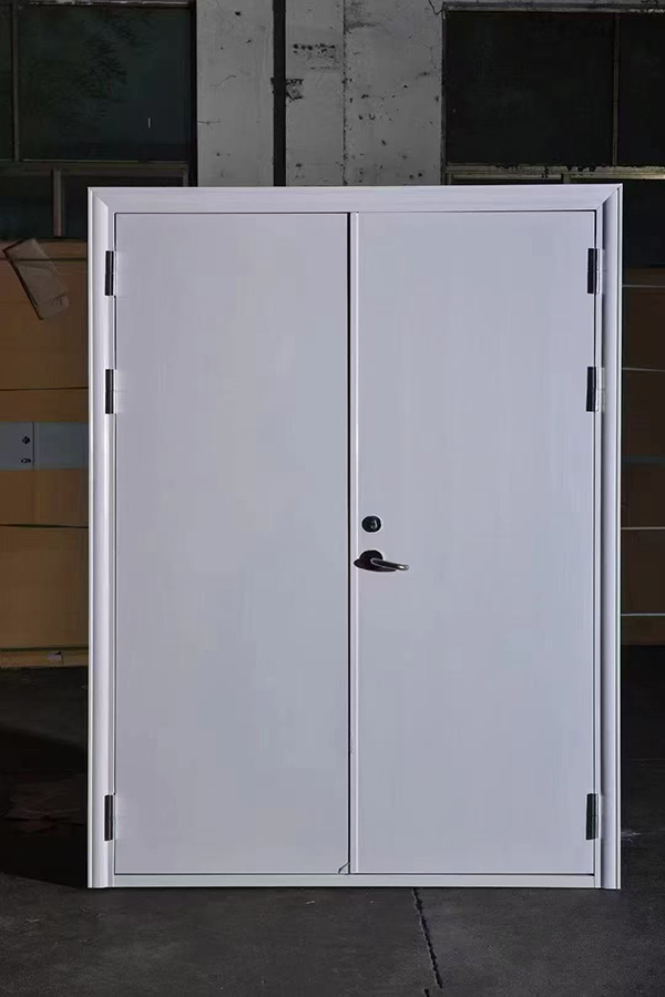 酒店项目完成公共区域人民路街道防火门布设